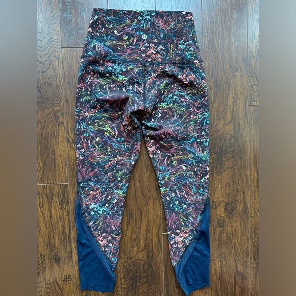 Lululemon Wunder Under High-Rise 23” Scalloped Leggings - Picture 3 of 5